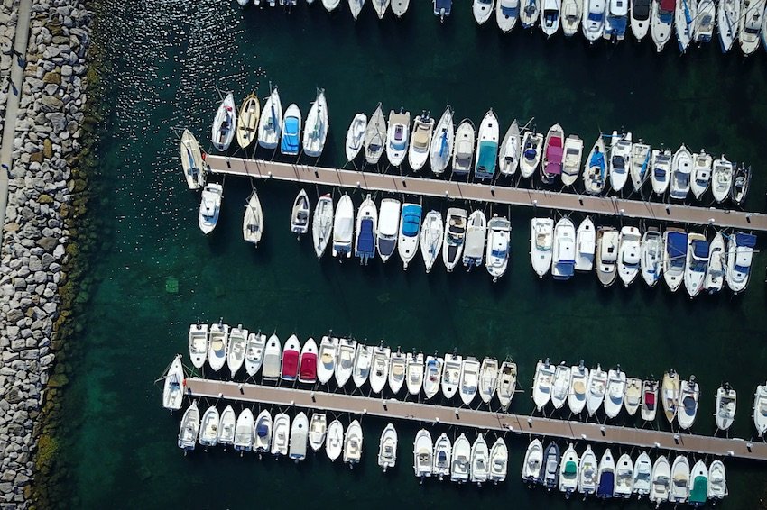 Parquery monitors sports boats in marinas