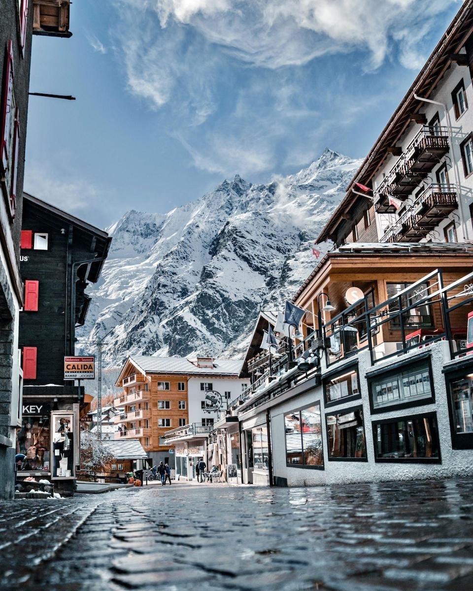 Parquery helps replace static signs with digital guidance signs that display live availability