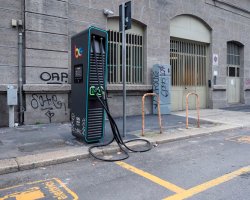 Parquery identifies if a vehicle is parked but not charging.