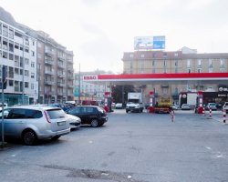 Parquery identifies how long vehicles are parked at petrol station pumps.