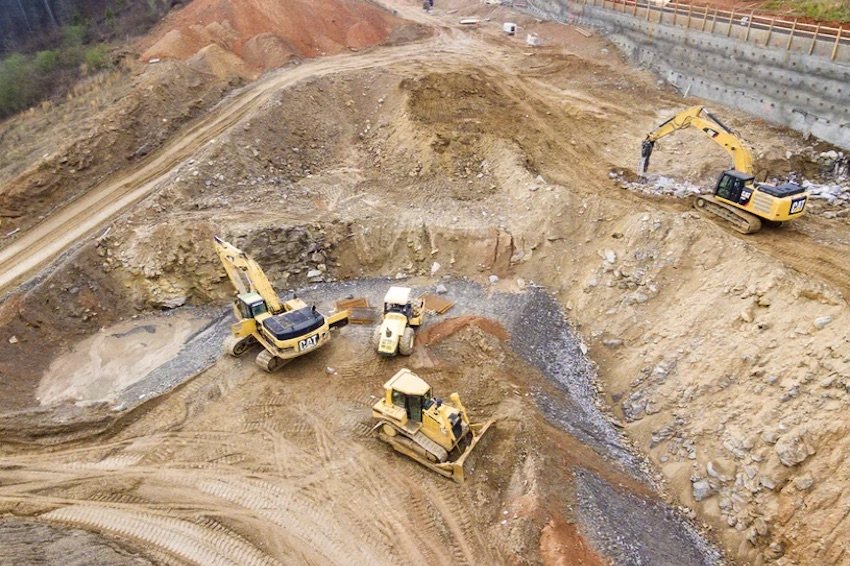 Parquery monitors road construction and earth-moving equipment