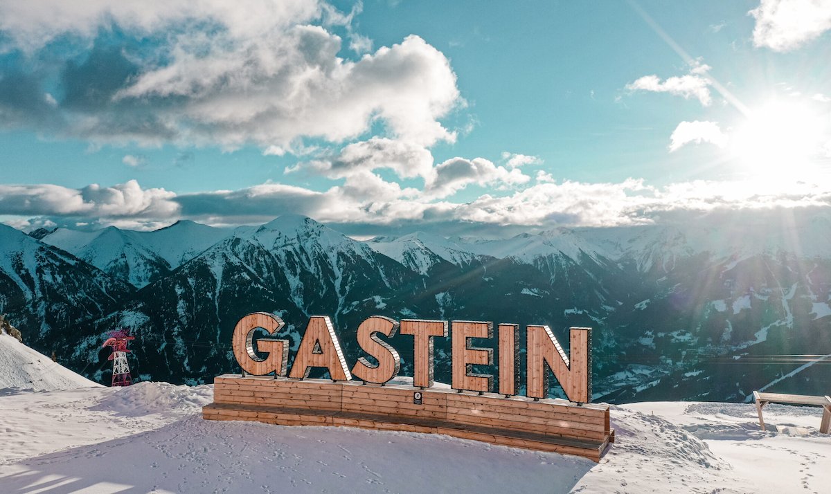 Understand footfall and visitor traffic across the ski resort with Parquery