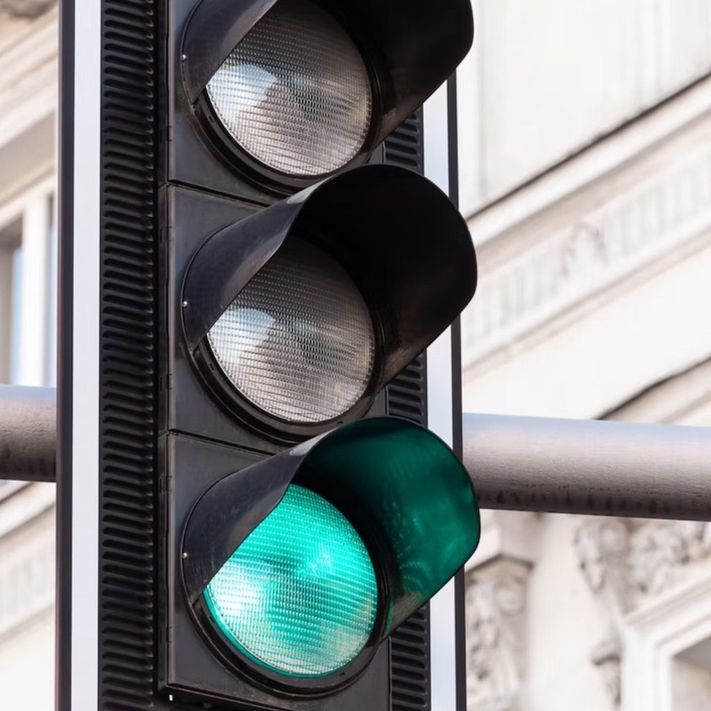 Parquery’s computer vision algorithms optimize traffic lights - green