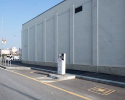 Parquery identifies if vehicles are currently parked bit not charging on parking spaces reserved for electric vehicles.