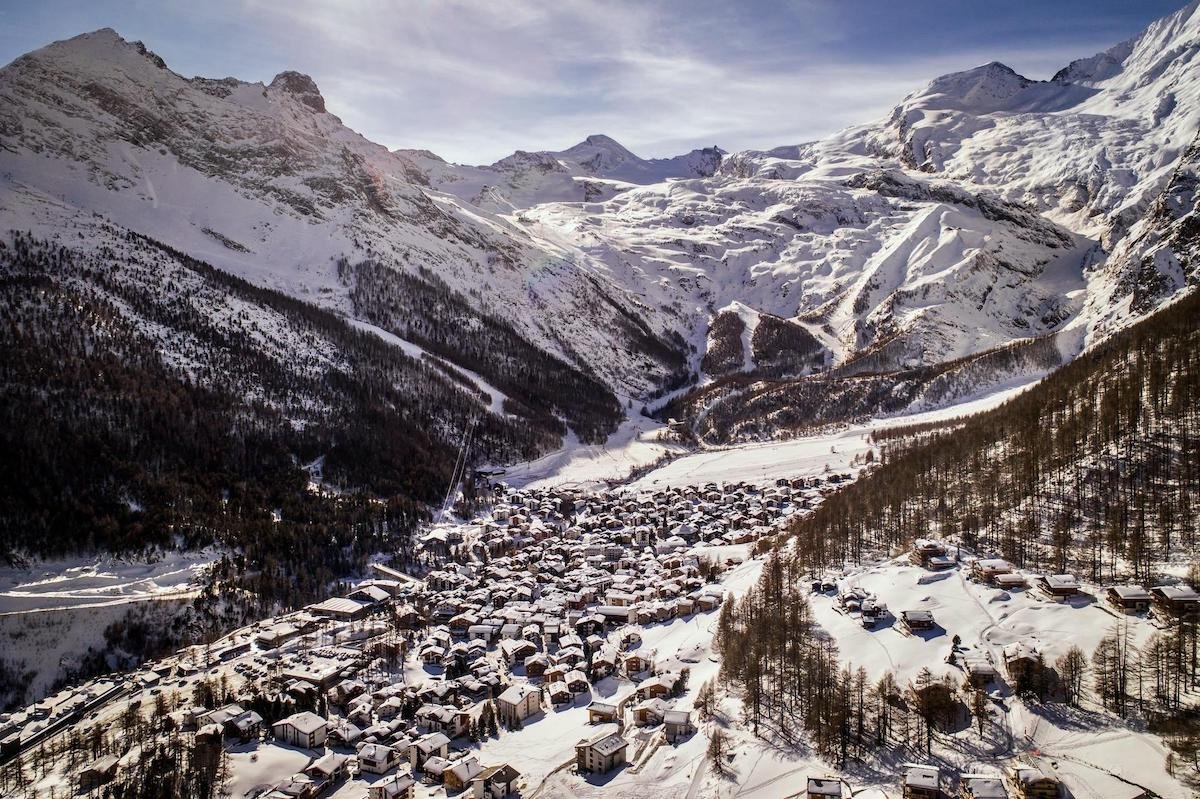 Saas Fee is a car-free village on a mountain plateau. Photo: Saastal Tourismus AG, PuzzleMedia