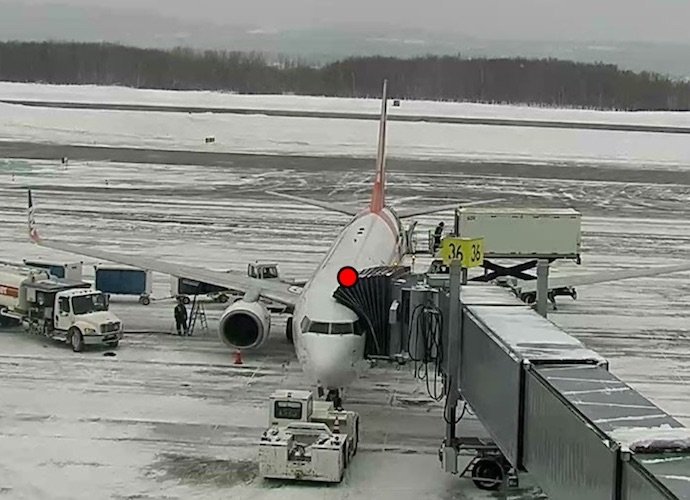 Parquery detects planes in airports